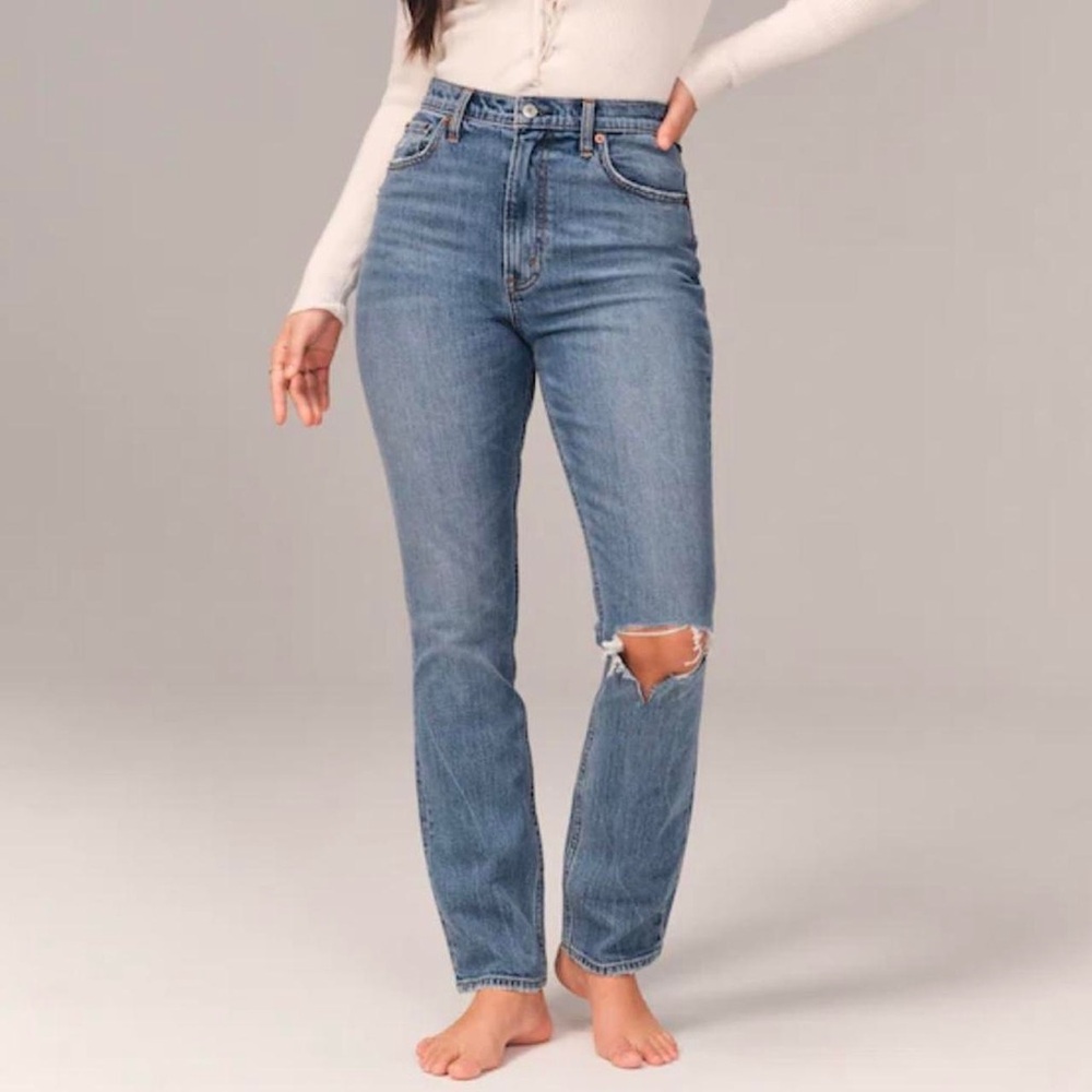 Abercrombie Curve Love Ultra High Rise 90s Slim Straight Jeans